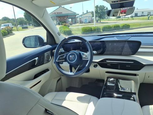 Used 2026 Buick Enclave Avenir w/ Super Cruise Package AWD/4WD image 13