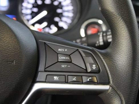 Used 2019 Nissan Rogue SV FWD image 15