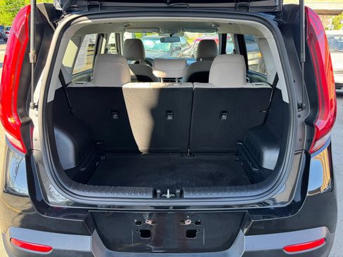 Used 2020 Kia Soul LX FWD image 24