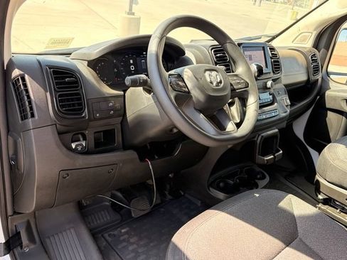 Used 2025 RAM ProMaster 2500 w/ U-Haul Equipment Group FWD image 10