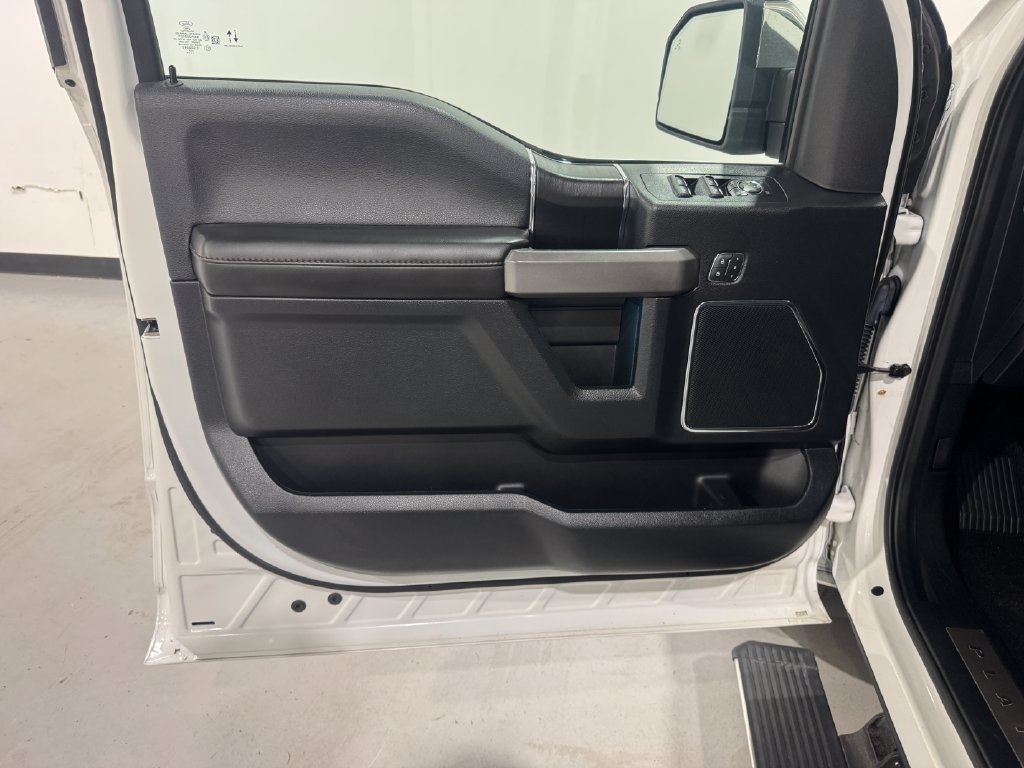 Used 2020 Ford F150 Platinum w/ Technology Package AWD/4WD image 17