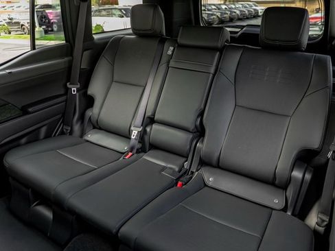 Used 2025 Lexus GX 550 image 20