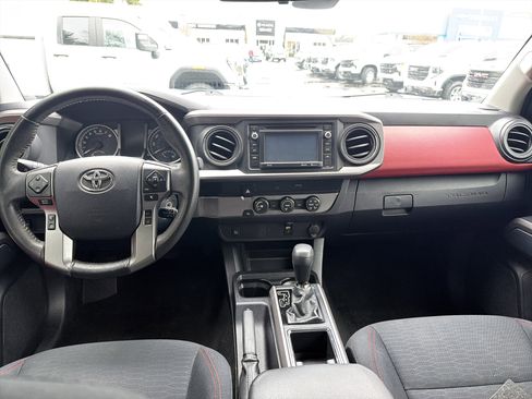 Used 2019 Toyota Tacoma SR5 image 27