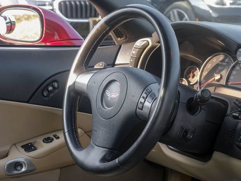 Used 2007 Chevrolet Corvette Convertible w/ Preferred Equipment Group RWD image 13