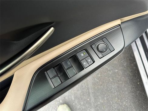 Used 2019 Lexus ES 350 image 19