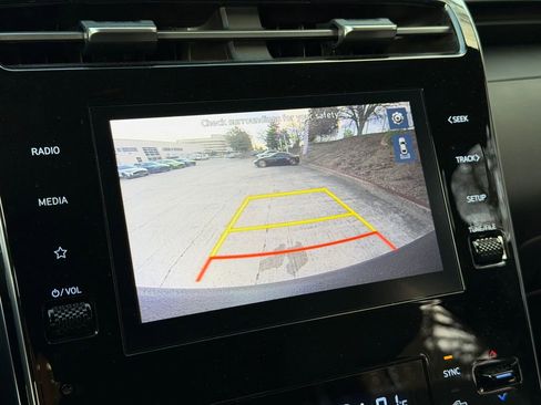 Used 2022 Hyundai Santa Cruz SEL Premium image 17