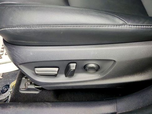 Used 2021 Toyota Prius Prime XLE FWD image 11
