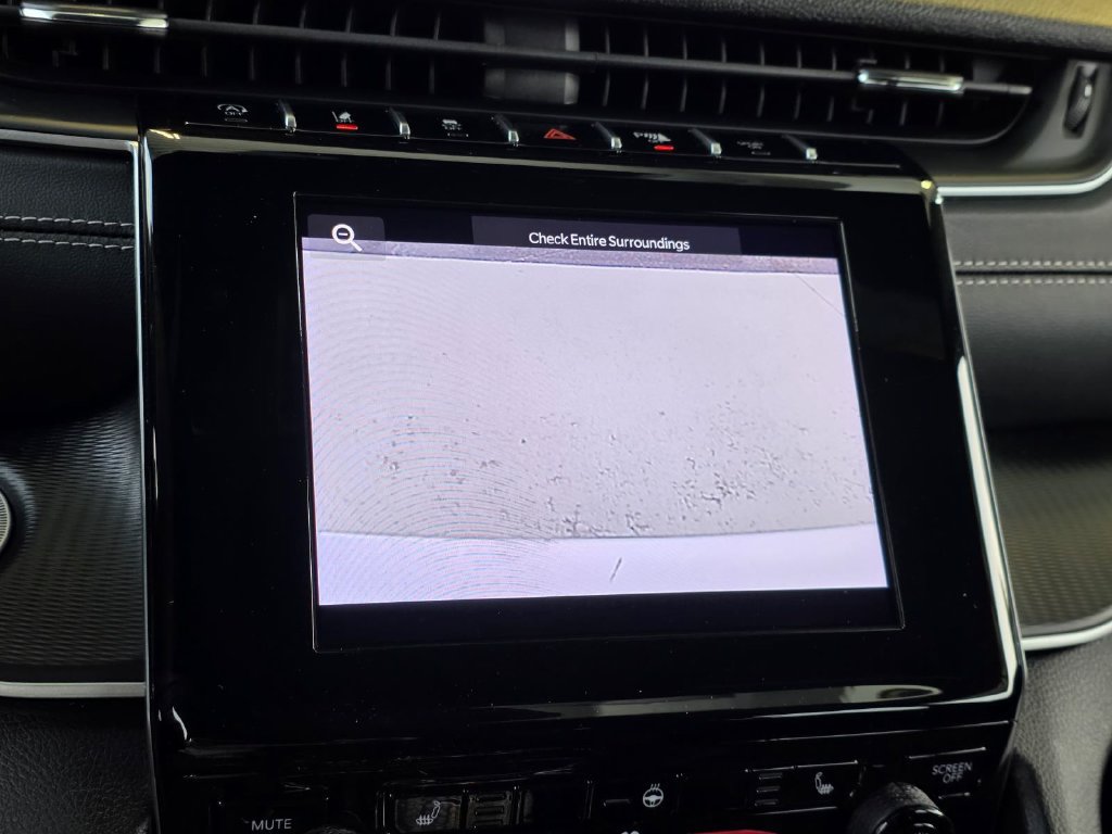 Used 2025 Jeep Grand Cherokee L Altitude RWD image 17