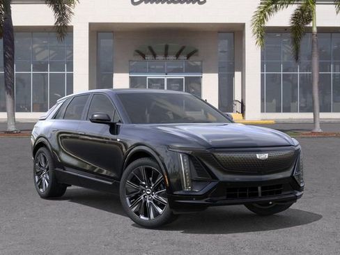 New 2026 Cadillac Lyriq Signature Sport AWD/4WD image 7