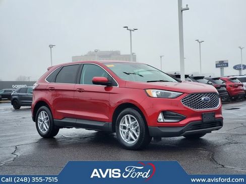 Used 2024 Ford Edge SEL w/ Convenience Package image 2
