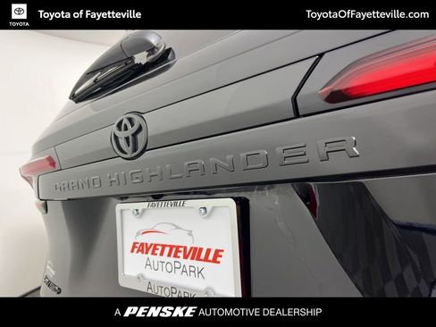 Certified 2025 Toyota Grand Highlander AWD Hybrid image 3