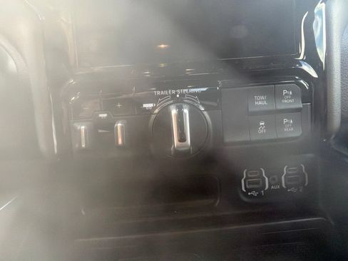 Used 2023 RAM 1500 Laramie AWD/4WD image 21