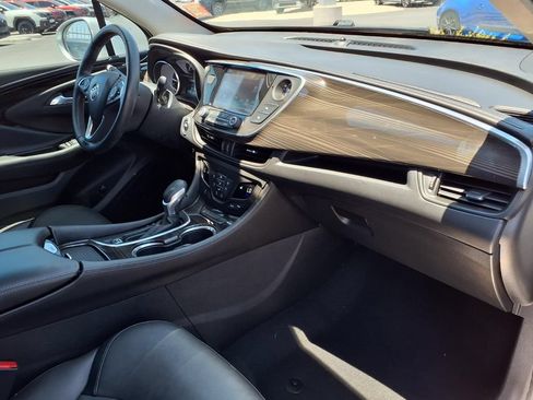 Used 2019 Buick Envision Essence FWD image 17