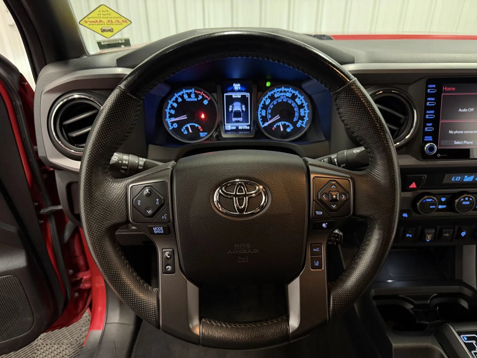 Used 2021 Toyota Tacoma TRD Off-Road w/ Technology Package AWD/4WD image 20