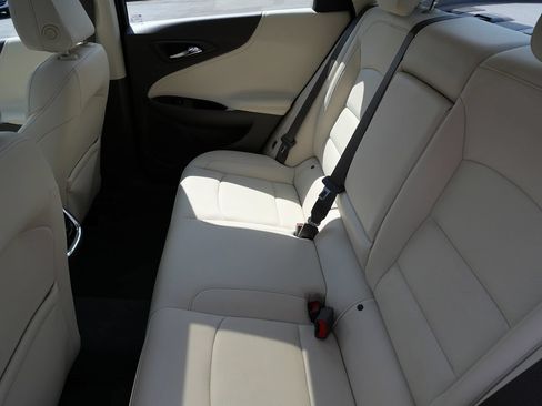 Used 2022 Chevrolet Malibu Premier FWD image 24