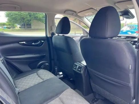 Used 2021 Nissan Rogue Sport SV FWD image 27