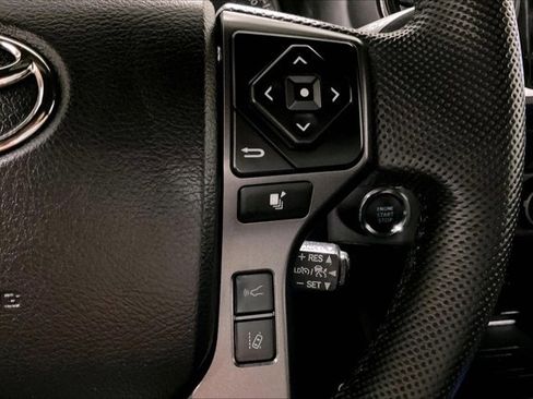 Certified 2022 Toyota Tacoma 4x4 Double Cab image 19