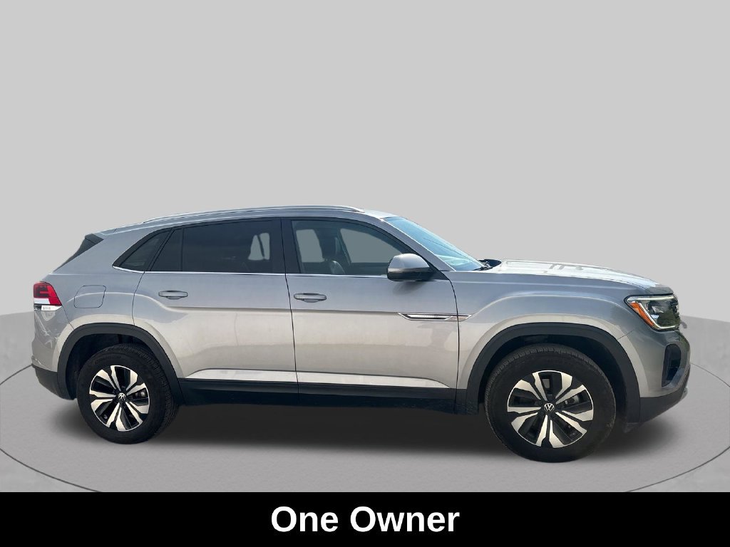 Used 2025 Volkswagen Atlas Cross Sport SE AWD/4WD image 7