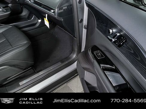 New 2026 Cadillac Lyriq Luxury image 24