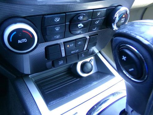 Used 2011 Ford Fusion SEL image 23