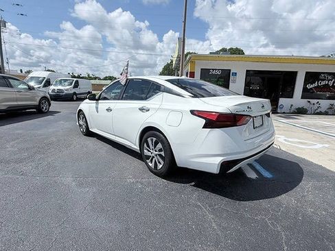 Used 2020 Nissan Altima 2.5 S FWD image 4