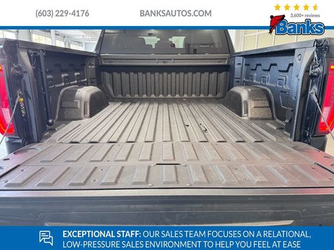 Used 2023 GMC Sierra 1500 SLT w/ SLT Premium Package image 7