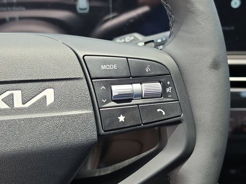 New 2026 Kia Sportage SX FWD image 32
