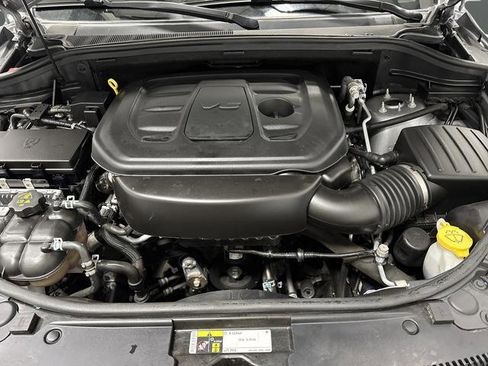 Used 2021 Jeep Grand Cherokee Laredo image 34