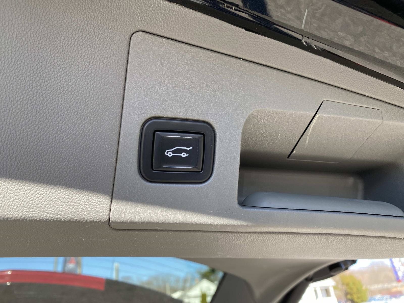 Used 2021 Cadillac XT5 Premium Luxury AWD/4WD image 5