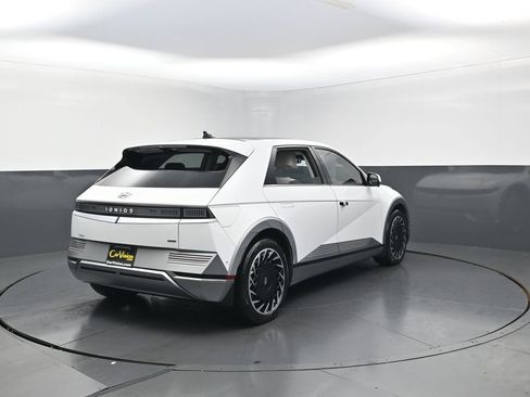 Used 2024 Hyundai Ioniq 5 Limited image 11