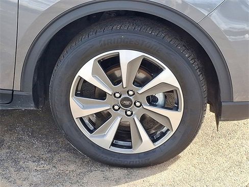 Used 2024 Ford Escape Platinum image 28