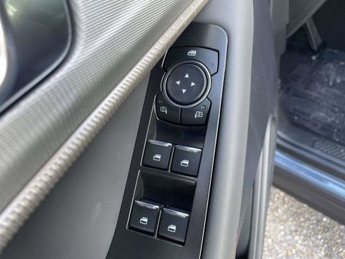New 2026 Ford Explorer Active RWD image 14