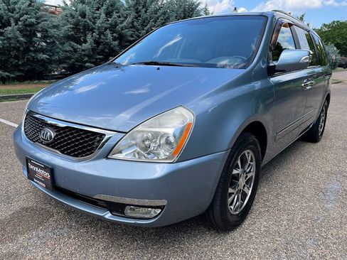Used 2014 Kia Sedona EX w/ Luxury Package FWD image 32
