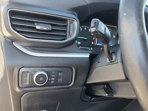 Used 2022 Ford Explorer XLT w/ Equipment Group 202A image 17