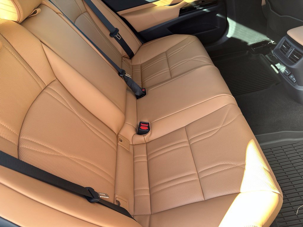 Certified 2025 Lexus ES 350 Ultra Luxury FWD image 27