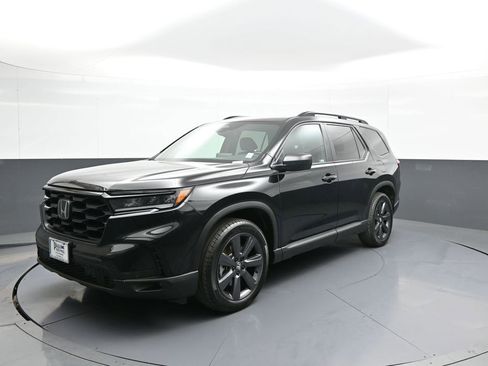 Certified 2023 Honda Pilot Sport image 1