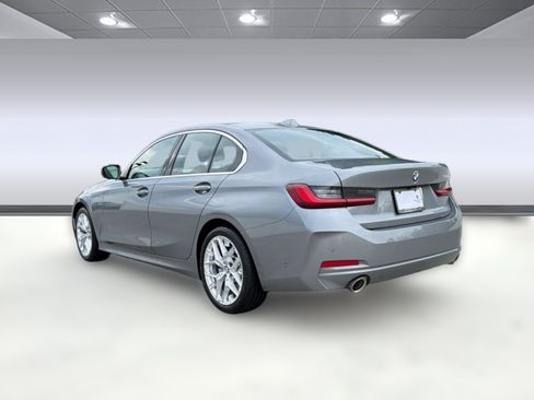 Used 2025 BMW 330i Sedan RWD image 3