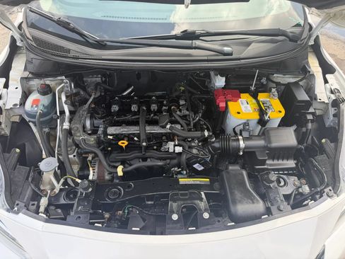 Used 2020 Nissan Versa SV FWD image 23