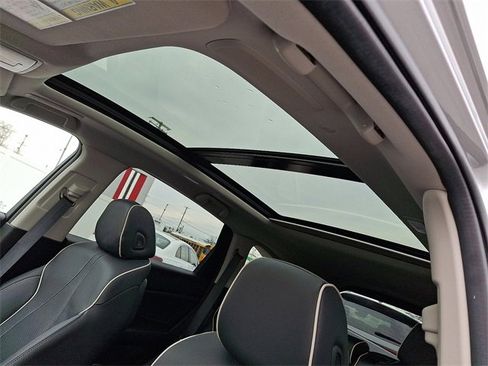 Certified 2025 Acura RDX SH-AWD w/ Advance Package image 15