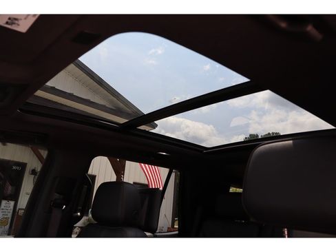 Used 2021 Chevrolet Tahoe RST w/ Luxury Package AWD/4WD image 17