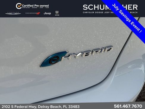 Used 2025 Chrysler Pacifica Select FWD image 16