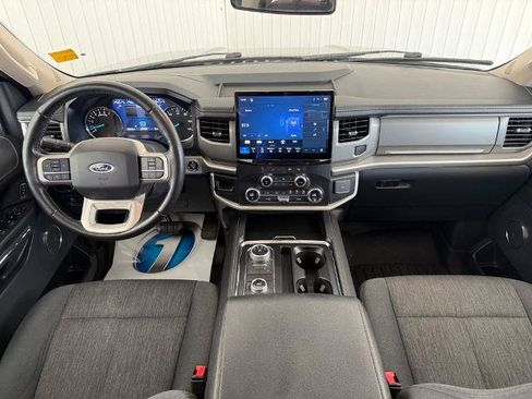 Certified 2022 Ford Expedition XLT AWD/4WD image 3