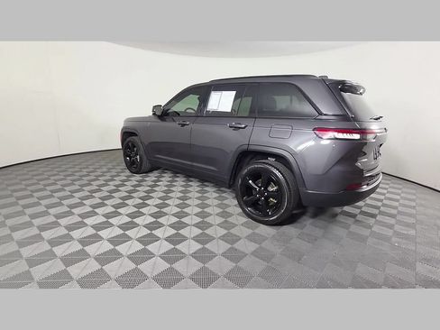 Used 2024 Jeep Grand Cherokee Limited w/ Black Appearance Package RWD image 42