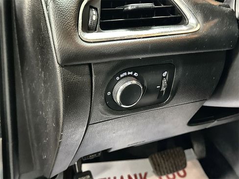 Used 2016 Chevrolet Cruze Premier image 16