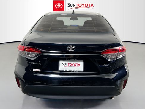 Used 2025 Toyota Corolla LE FWD image 5
