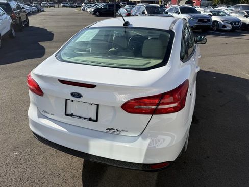 Used 2018 Ford Focus SE image 8