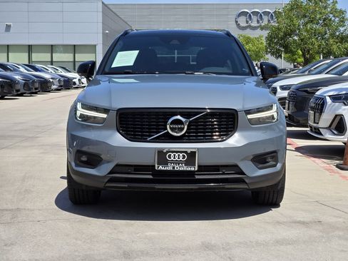 Used 2022 Volvo XC40 T5 R-Design w/ Advanced Package AWD/4WD image 4