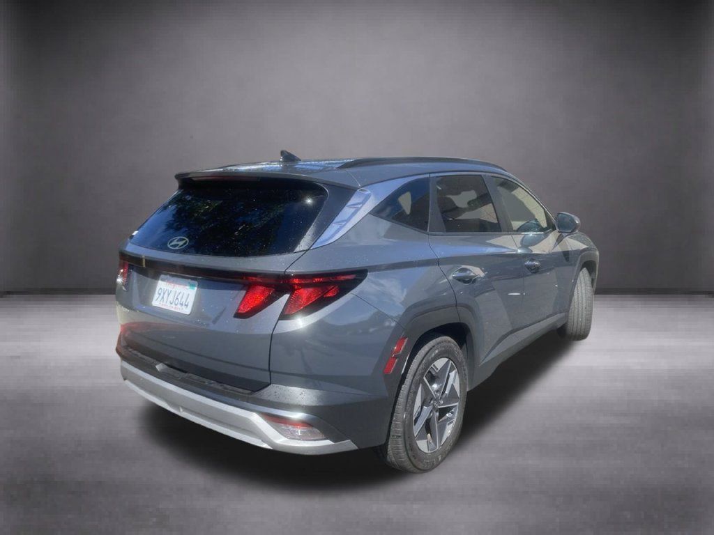Used 2026 Hyundai Tucson SEL Plus FWD image 9