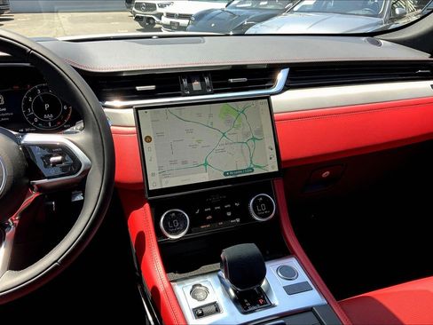 New 2026 Jaguar F-PACE R-Dynamic S image 6