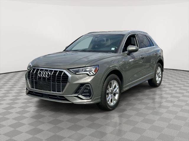 Used 2024 Audi Q3 2.0T Premium w/ Convenience Package AWD/4WD image 7